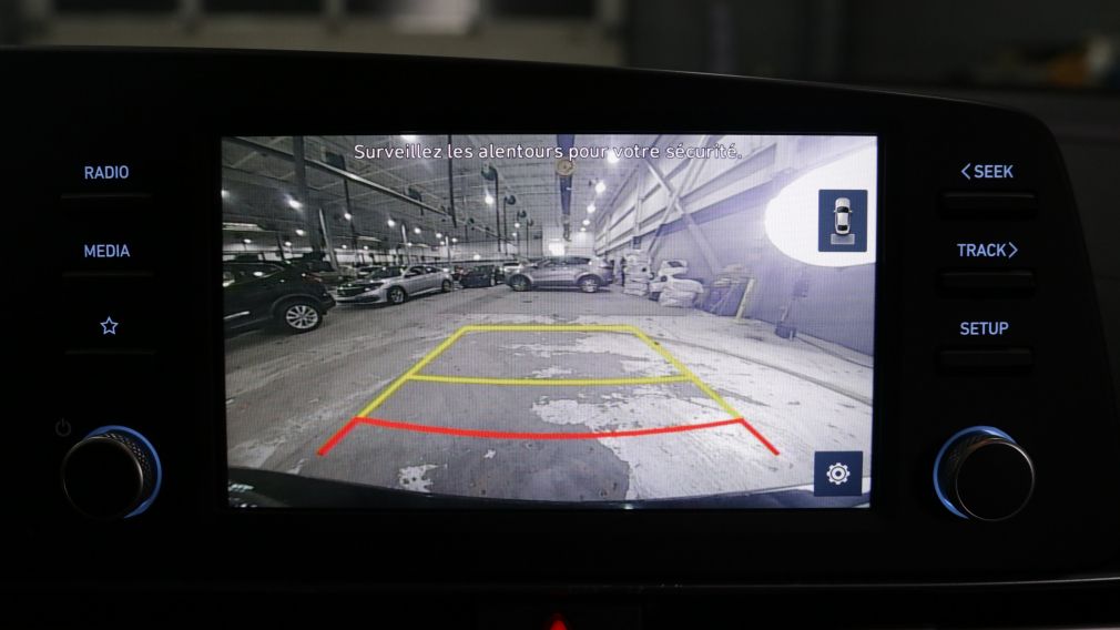 Hyundai Elantra Essential 2022 d&rsquo;occasion à vendre - 13