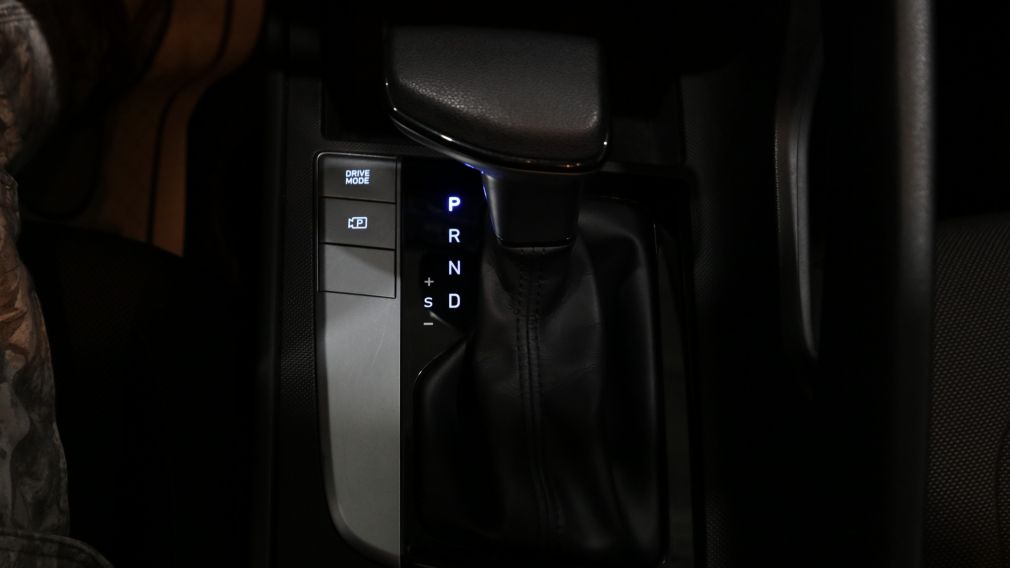 Hyundai Elantra Essential 2022 d&rsquo;occasion à vendre - 16