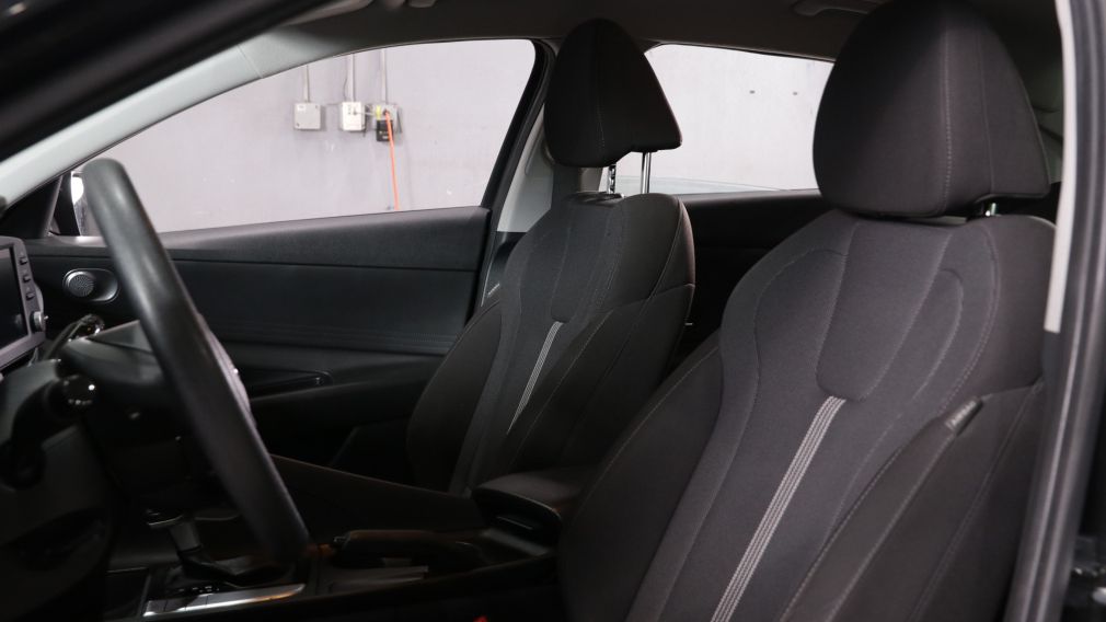 Hyundai Elantra Essential 2022 d&rsquo;occasion à vendre - 8