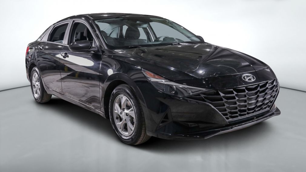Hyundai Elantra Essential 2022 d&rsquo;occasion à vendre - 1