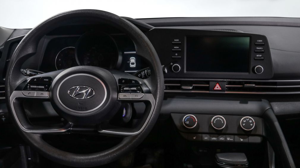 Hyundai Elantra Essential 2022 d&rsquo;occasion à vendre - 10