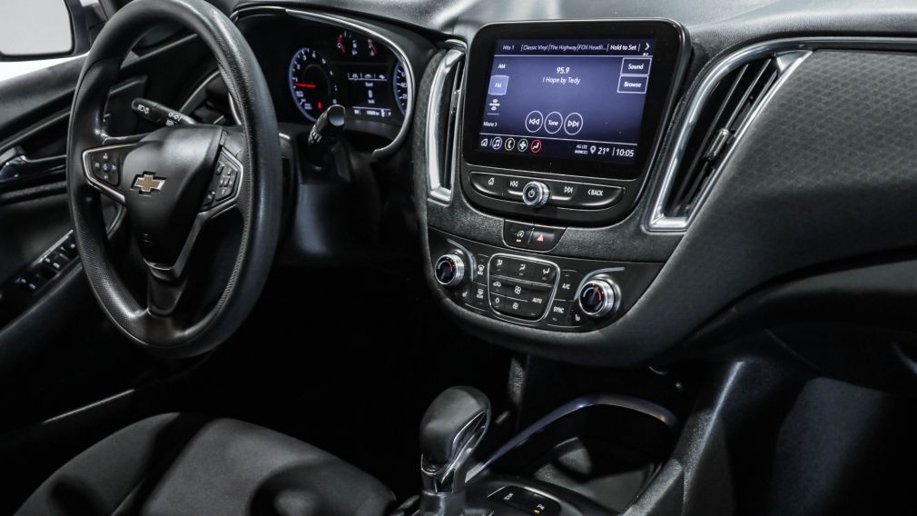 Chevrolet Malibu LT 2021 d&rsquo;occasion à vendre - 21