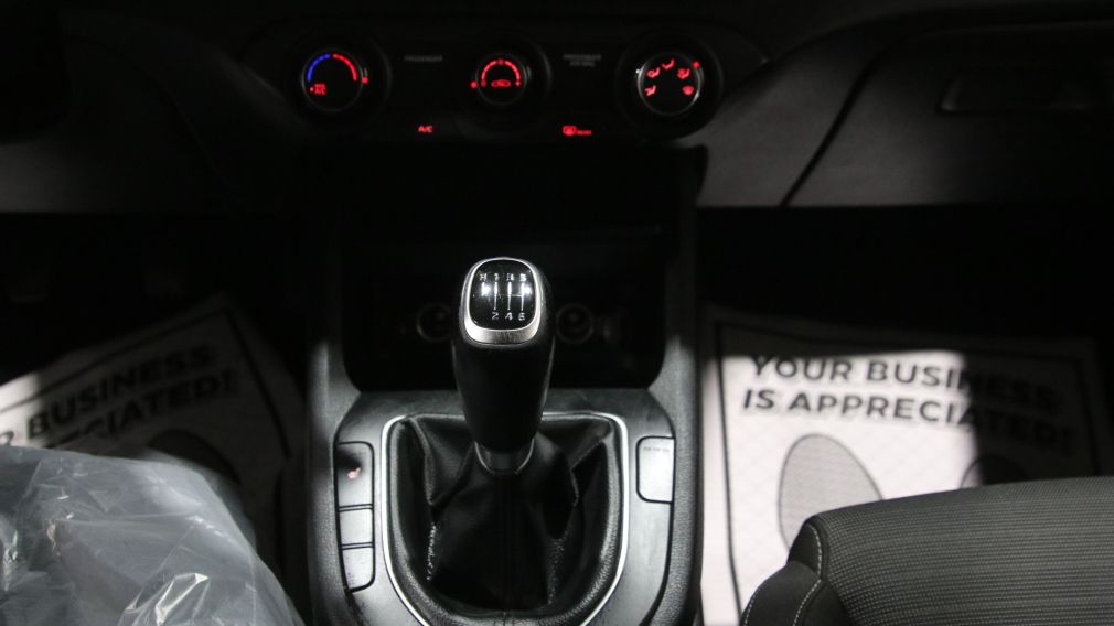 Kia Forte LX 2021 d&rsquo;occasion à vendre - 16