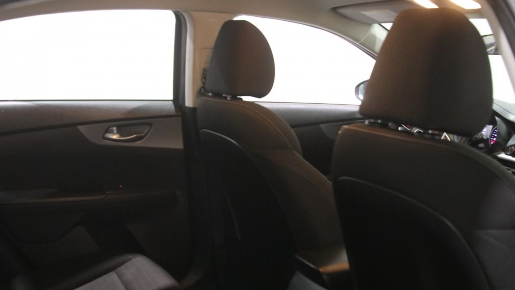 Kia Forte LX 2021 d&rsquo;occasion à vendre - 20