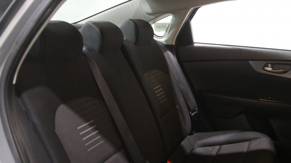 Kia Forte LX 2021 d&rsquo;occasion à vendre - 21