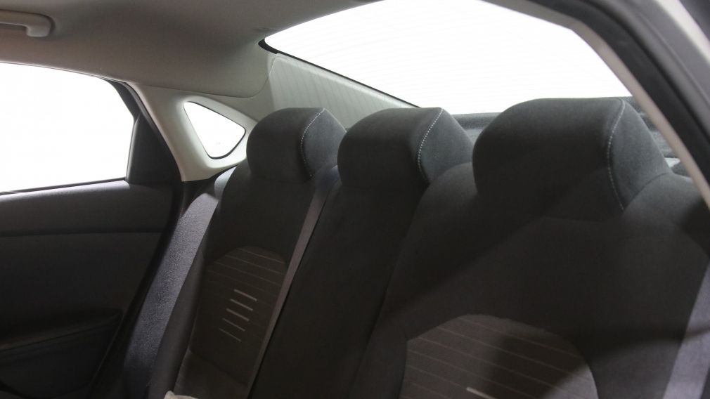 Kia Forte LX 2021 d&rsquo;occasion à vendre - 19