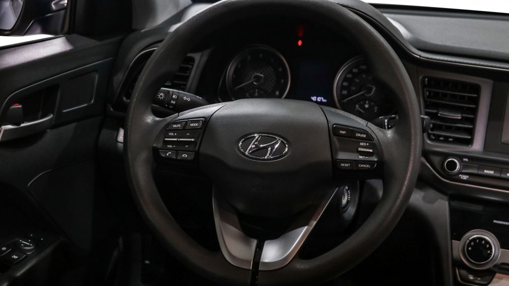 Hyundai Elantra Essential 2020 d&rsquo;occasion à vendre - 11