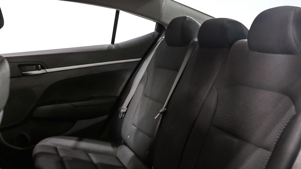Hyundai Elantra Essential 2020 d&rsquo;occasion à vendre - 17