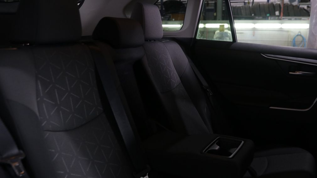 Toyota Rav 4 XLE 2021 d&rsquo;occasion à vendre - 23