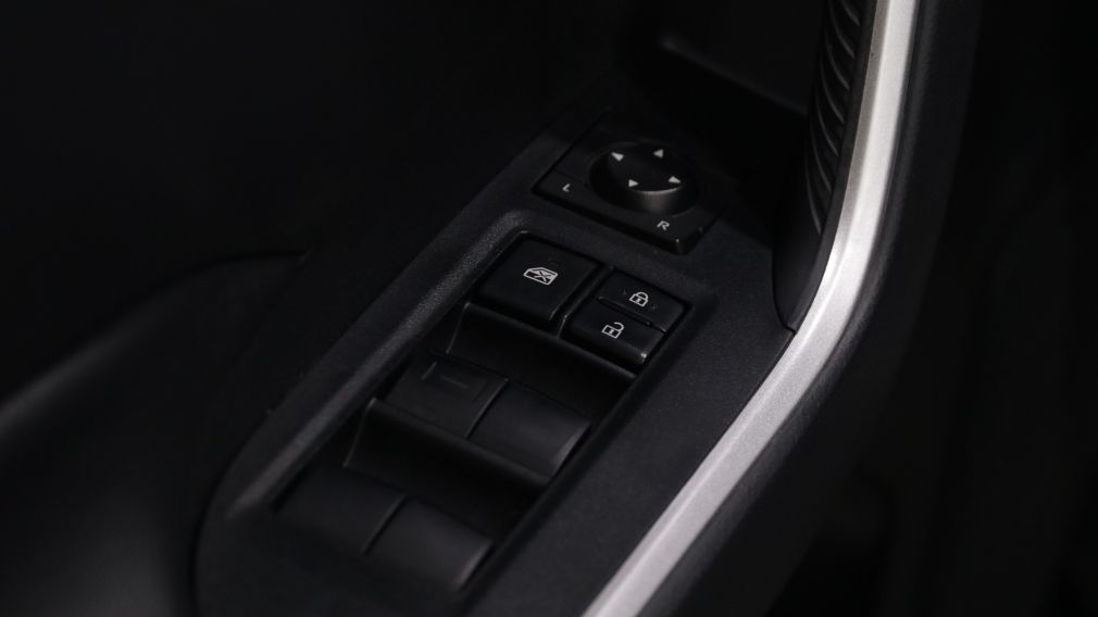 Toyota Rav 4 XLE 2021 d&rsquo;occasion à vendre - 9