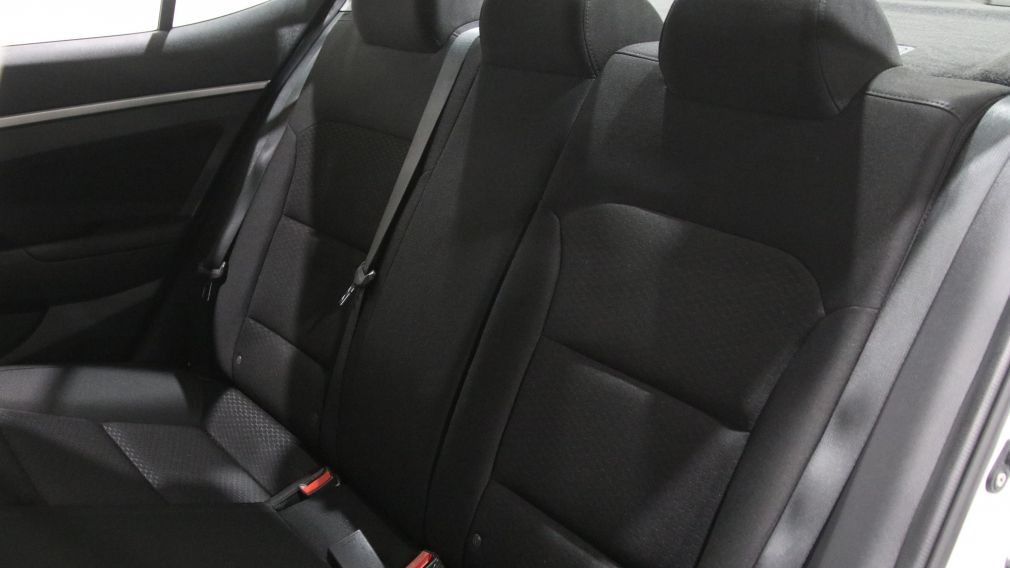 Hyundai Elantra Preferred w/Sun & Safety Package 2020 d’occasion à vendre - 22