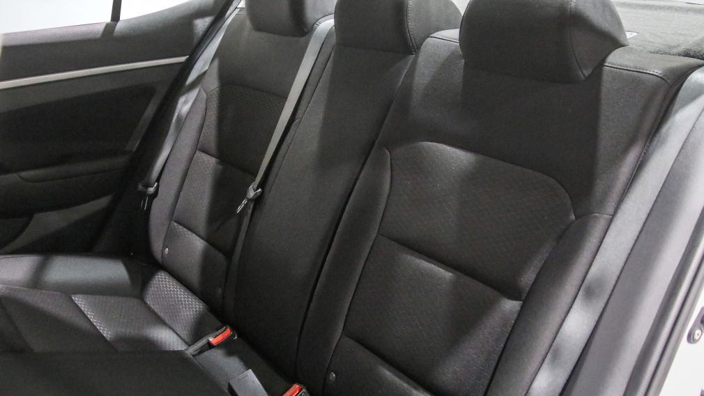 Hyundai Elantra Preferred w/Sun & Safety Package 2020 d&rsquo;occasion à vendre - 21