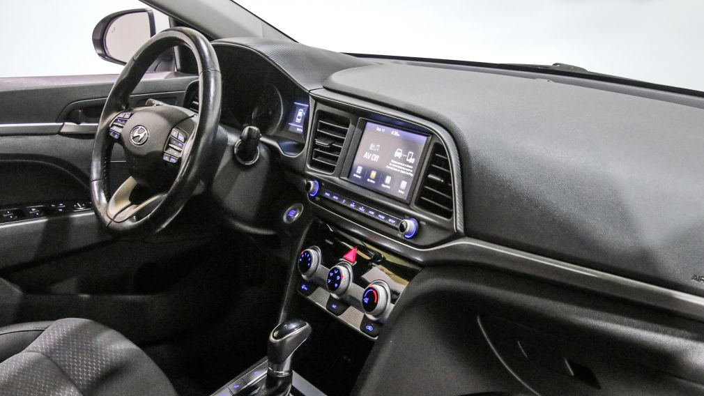 Hyundai Elantra Preferred w/Sun & Safety Package 2020 d&rsquo;occasion à vendre - 24