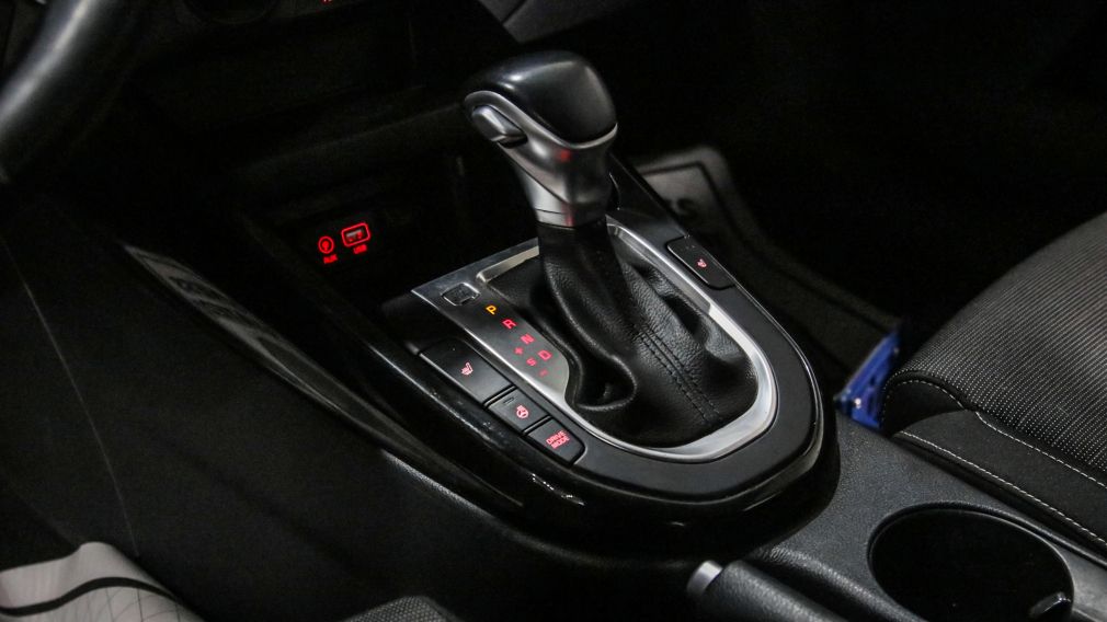 Kia Forte EX 2020 d&rsquo;occasion à vendre - 16