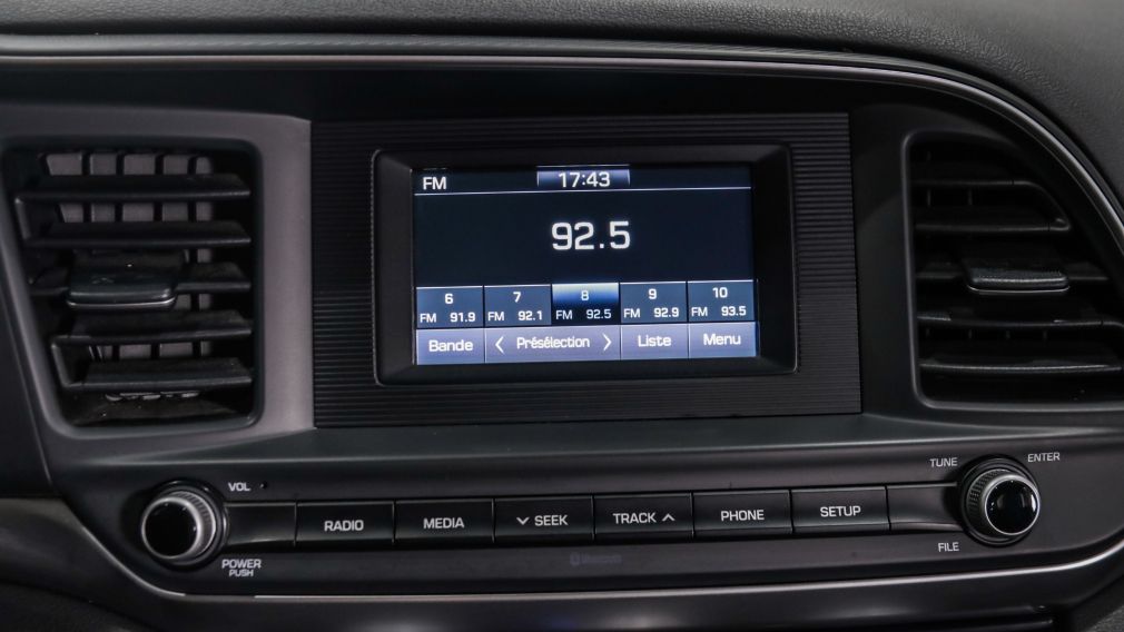 Hyundai Elantra Essential 2019 d&rsquo;occasion à vendre - 14