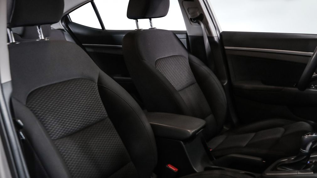 Hyundai Elantra Essential 2019 d&rsquo;occasion à vendre - 22