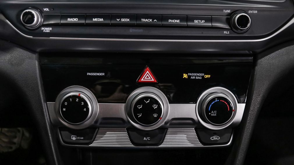 Hyundai Elantra Essential 2019 d&rsquo;occasion à vendre - 18
