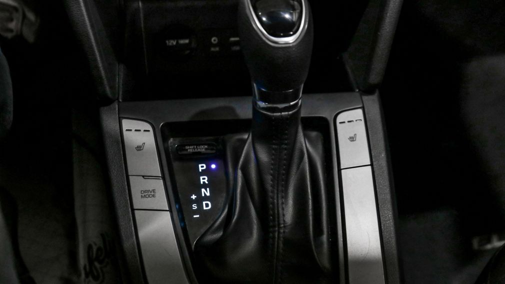 Hyundai Elantra Essential 2019 d&rsquo;occasion à vendre - 19
