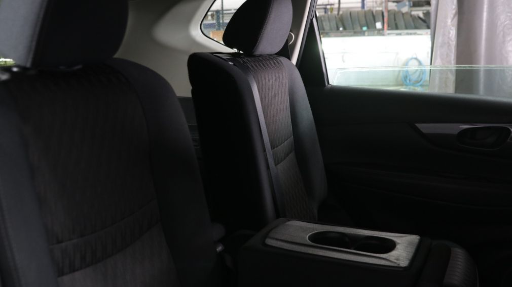 Nissan Rogue SV 2019 d&rsquo;occasion à vendre - 21