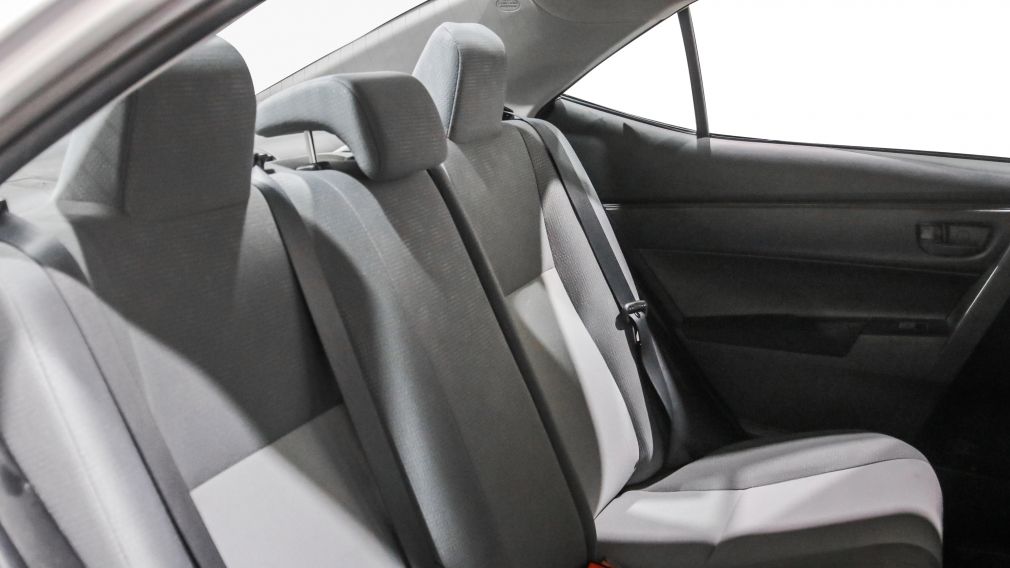 Toyota Corolla CE 2018 d&rsquo;occasion à vendre - 21