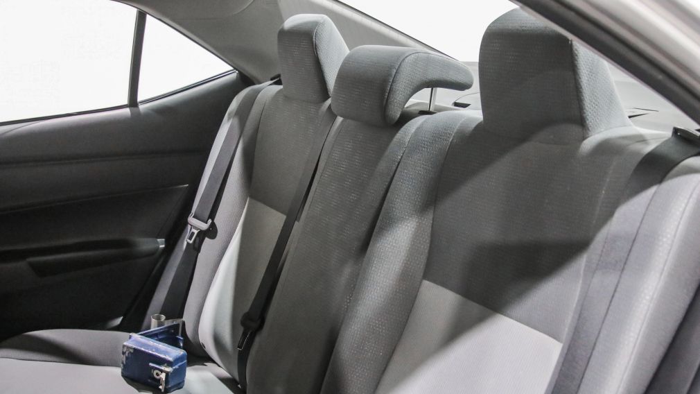 Toyota Corolla CE 2018 d&rsquo;occasion à vendre - 19