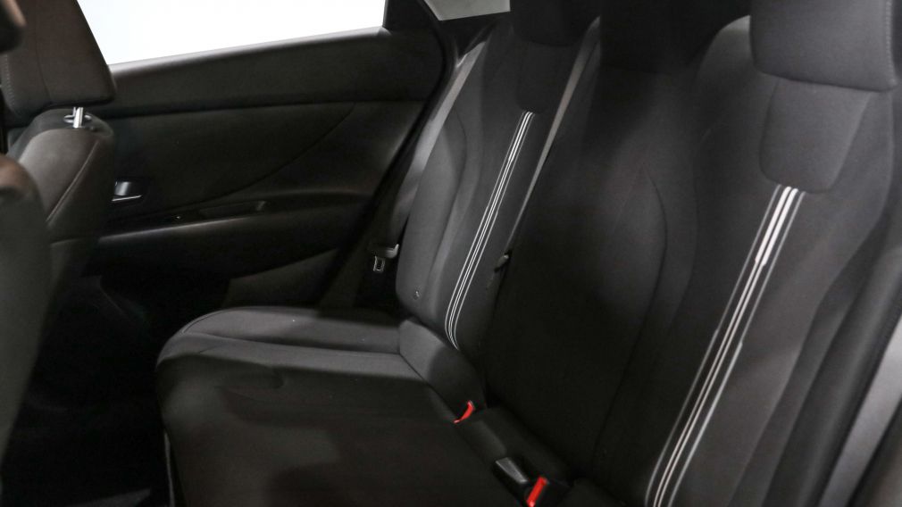 Hyundai Elantra Preferred 2022 d&rsquo;occasion à vendre - 20