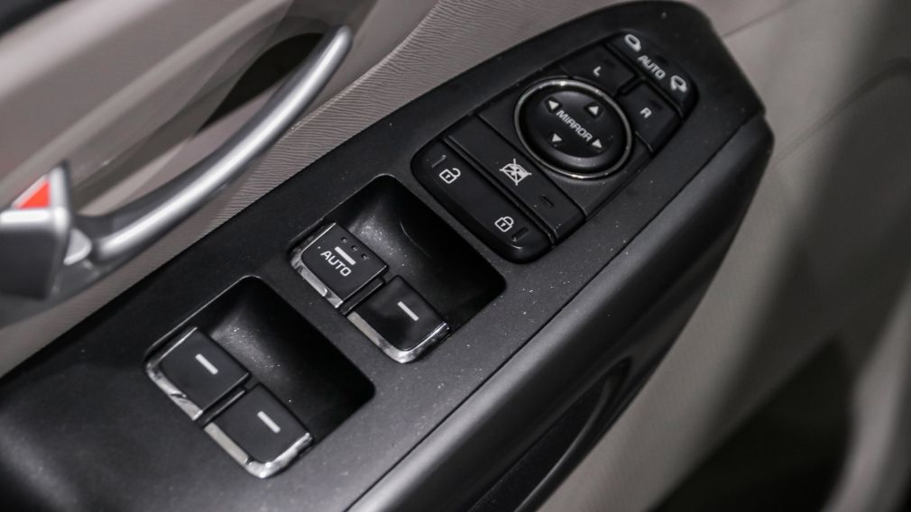 Kia Sedona LX 2020 d&rsquo;occasion à vendre - 11