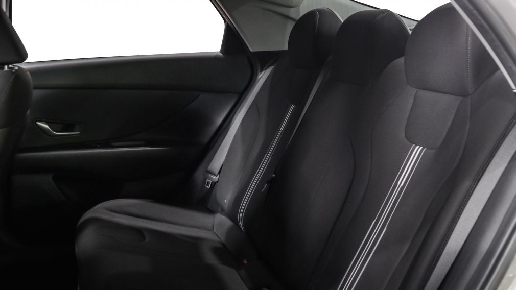Hyundai Elantra Preferred 2023 d&rsquo;occasion à vendre - 19