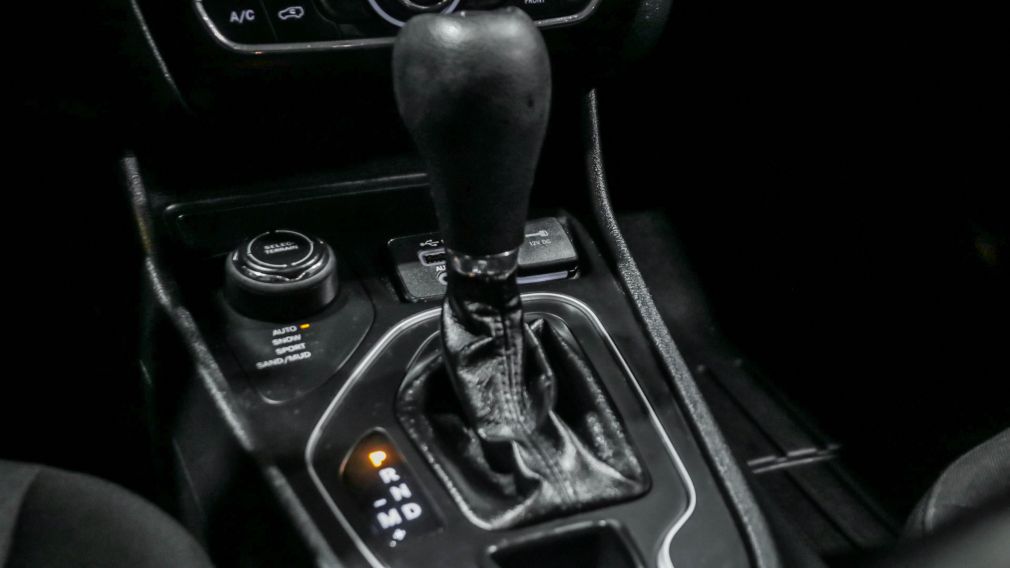 Jeep Cherokee Sport 2022 d&rsquo;occasion à vendre - 16
