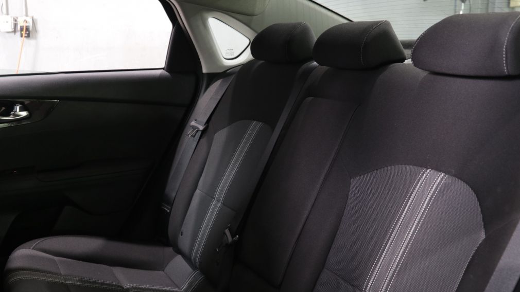Kia Forte EX 2022 d&rsquo;occasion à vendre - 17