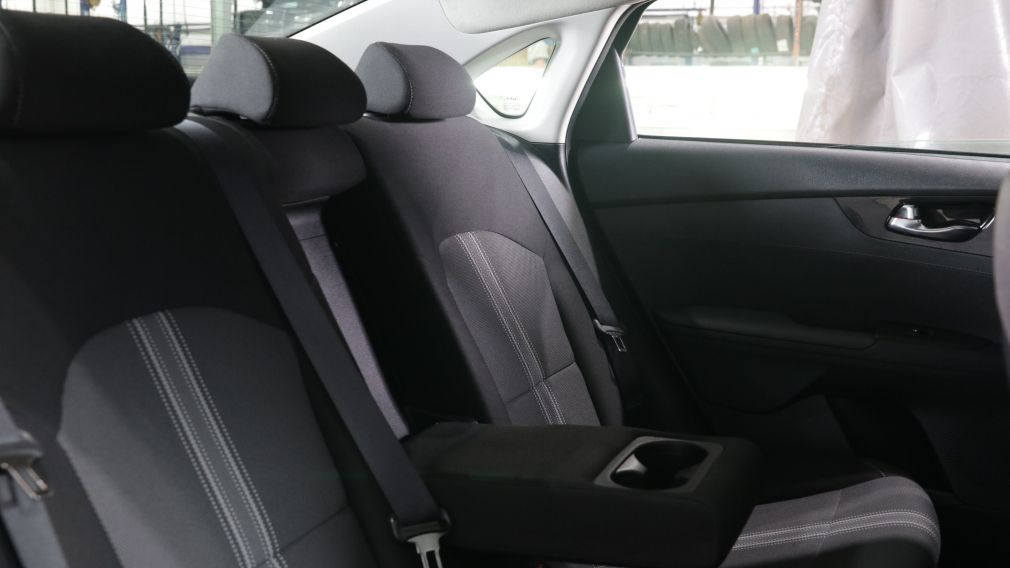 Kia Forte EX 2022 d&rsquo;occasion à vendre - 19