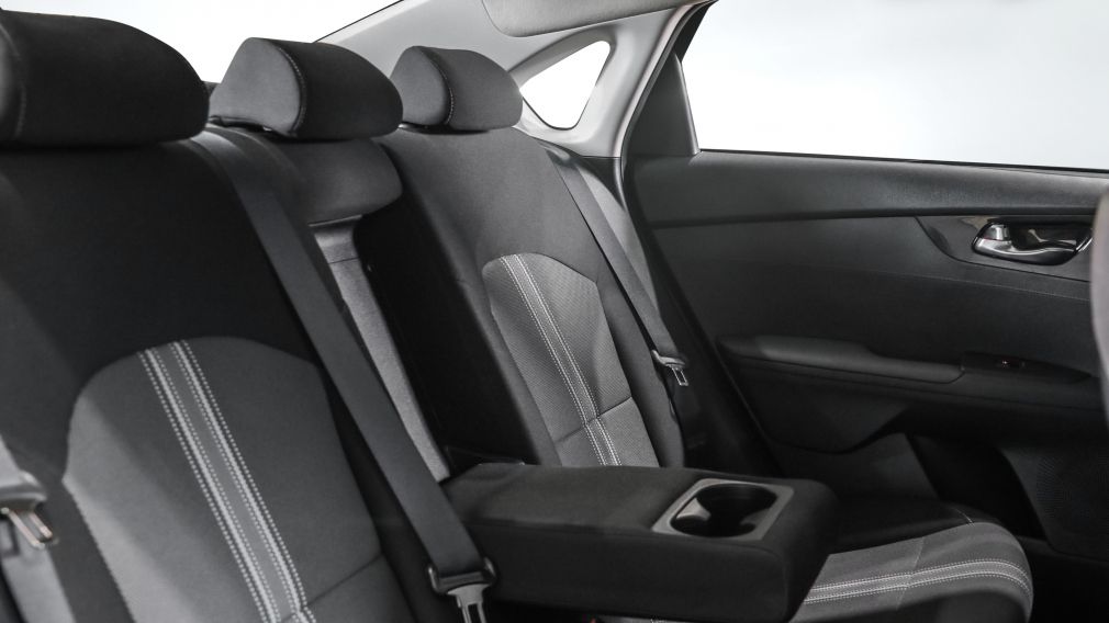 Kia Forte EX 2022 d&rsquo;occasion à vendre - 19