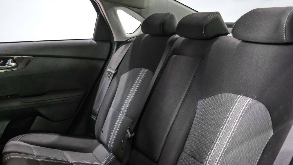Kia Forte EX 2022 d&rsquo;occasion à vendre - 17