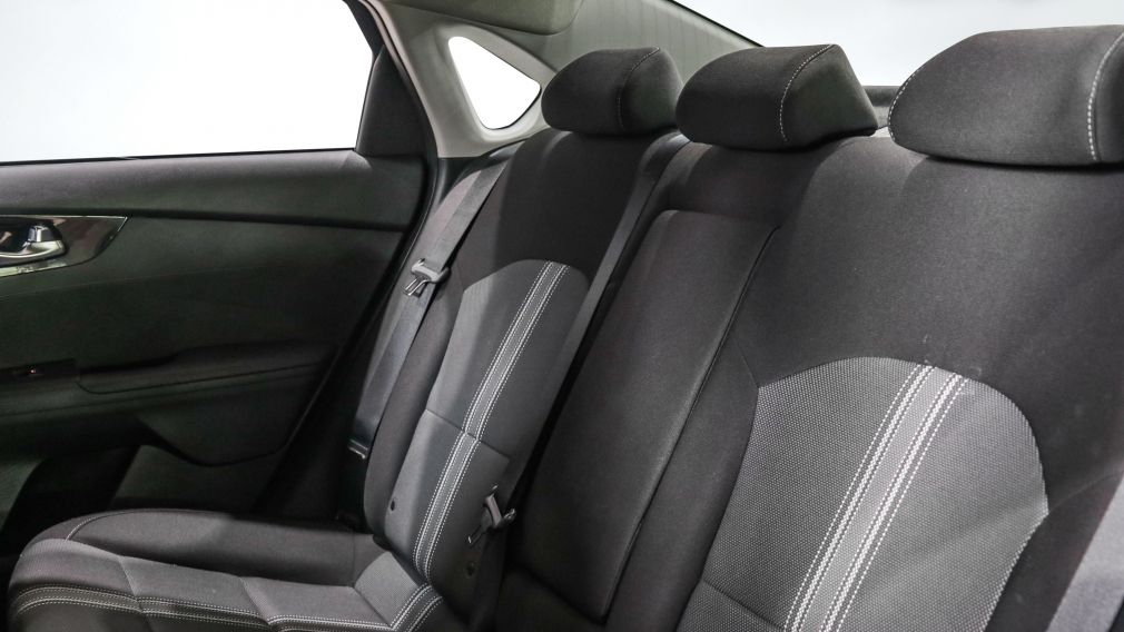 Kia Forte EX 2022 d&rsquo;occasion à vendre - 17