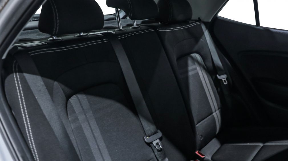 Hyundai Venue Preferred 2021 d&rsquo;occasion à vendre - 19