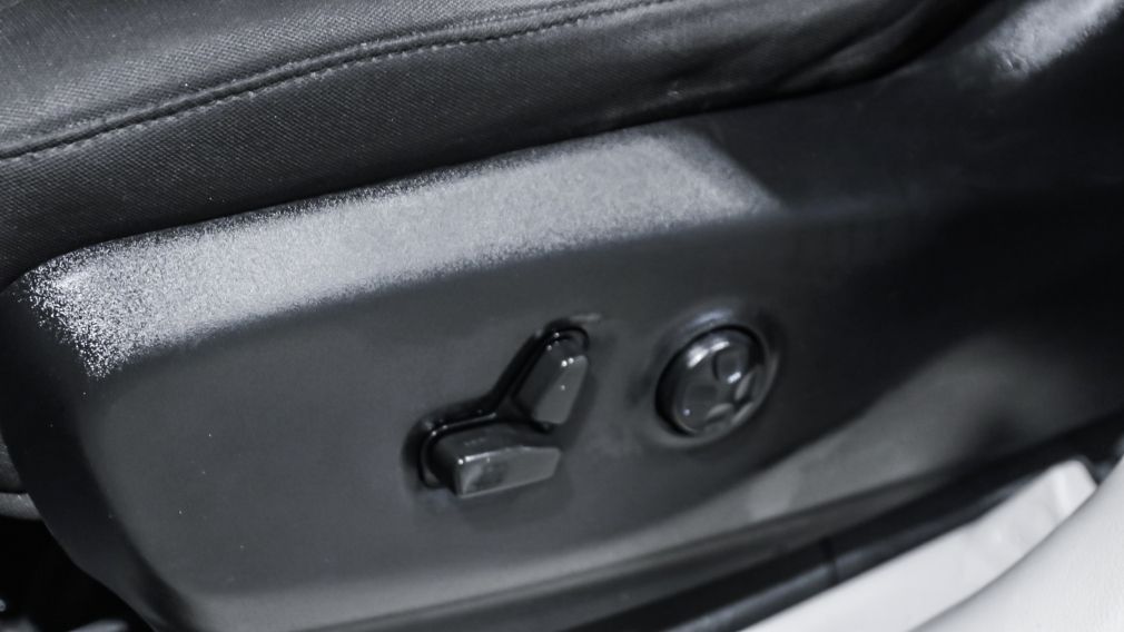 Chrysler Grand Caravan SXT 2021 d&rsquo;occasion à vendre - 12