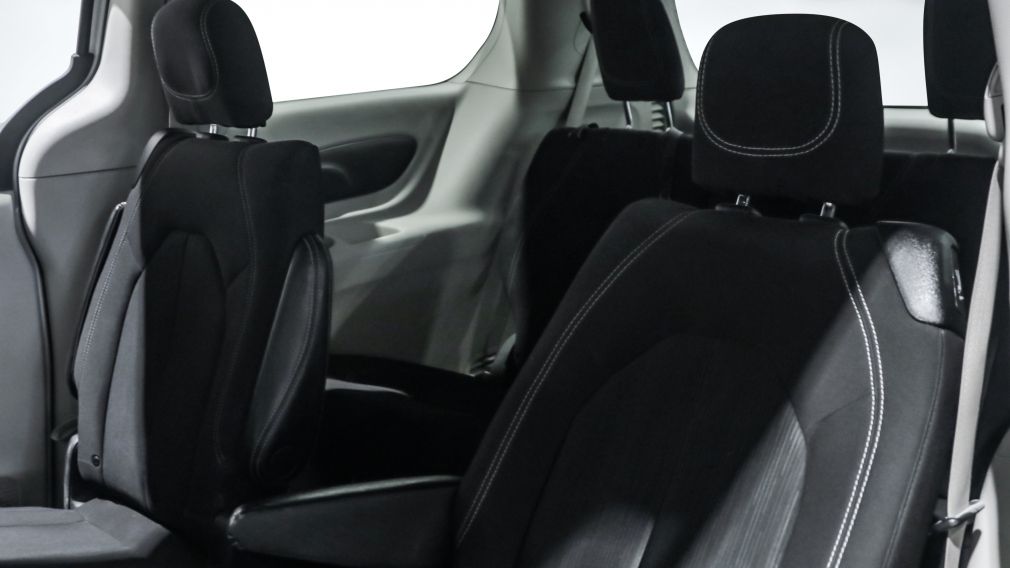 Chrysler Grand Caravan SXT 2021 d&rsquo;occasion à vendre - 19