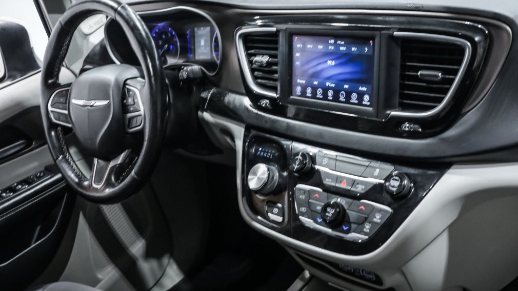 Chrysler Grand Caravan SXT 2021 d&rsquo;occasion à vendre - 21