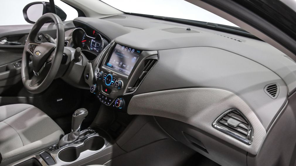 Chevrolet Cruze LT 2018 d&rsquo;occasion à vendre - 24