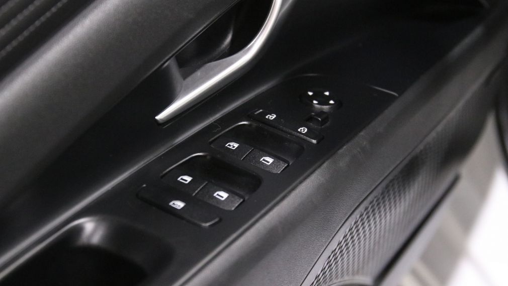 Hyundai Elantra Luxury 2025 d&rsquo;occasion à vendre - 11