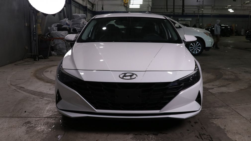 Hyundai Elantra Essential 2023 d&rsquo;occasion à vendre - 2