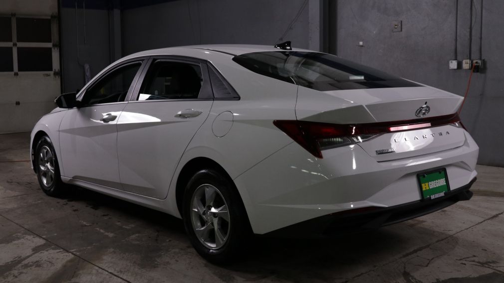 Hyundai Elantra Essential 2023 d&rsquo;occasion à vendre - 4
