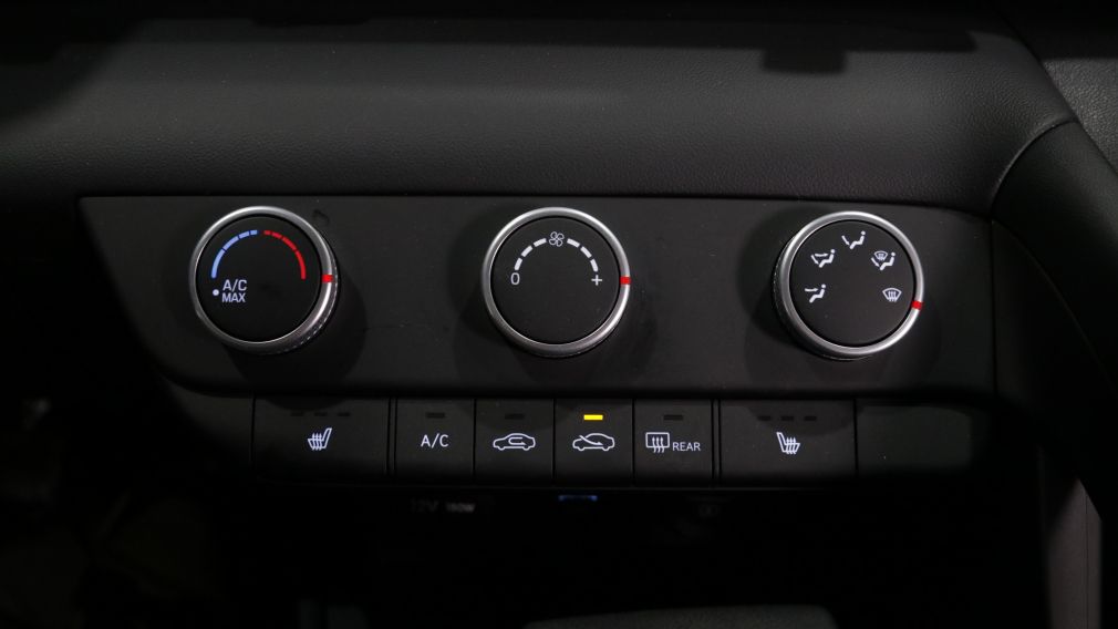 Hyundai Elantra Essential 2023 d&rsquo;occasion à vendre - 15