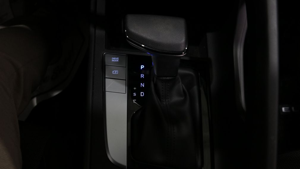 Hyundai Elantra Essential 2023 d&rsquo;occasion à vendre - 16