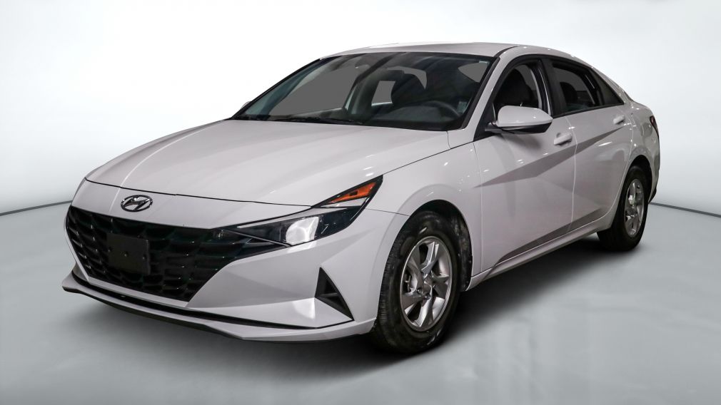 Hyundai Elantra Essential 2023 d&rsquo;occasion à vendre - 3