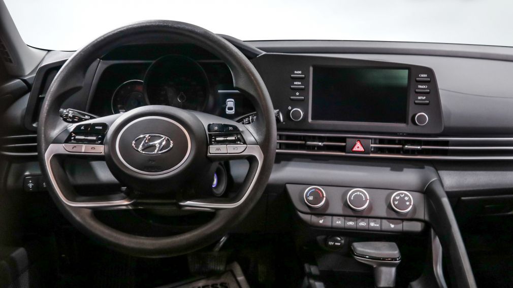 Hyundai Elantra Essential 2023 d&rsquo;occasion à vendre - 10