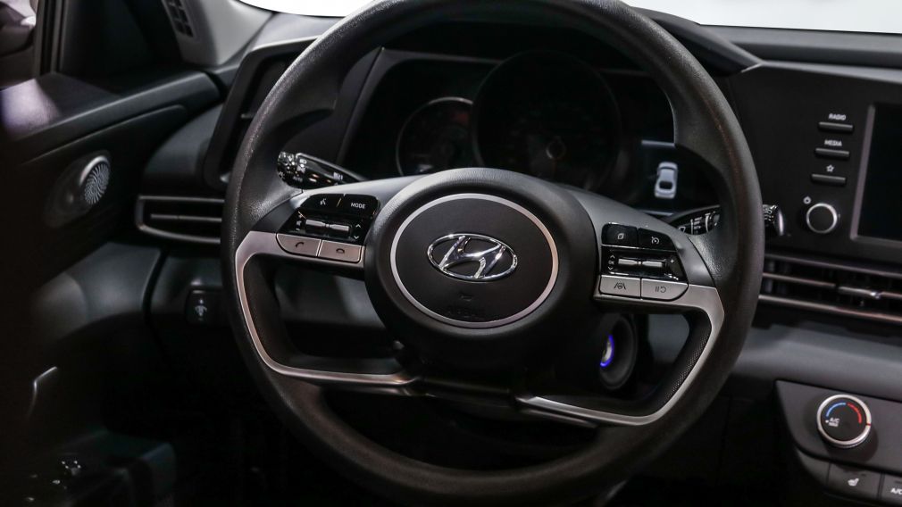 Hyundai Elantra Essential 2023 d&rsquo;occasion à vendre - 11
