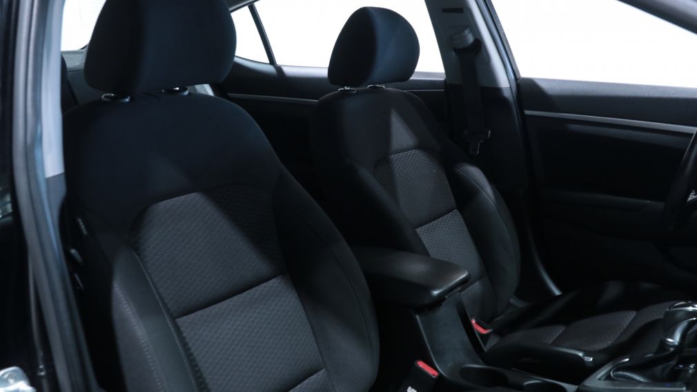 Hyundai Elantra Preferred 2020 d&rsquo;occasion à vendre - 21