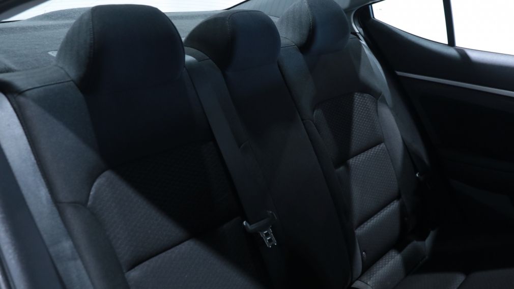 Hyundai Elantra Preferred 2020 d&rsquo;occasion à vendre - 19