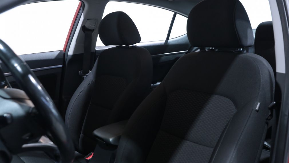 Hyundai Elantra Preferred w/Sun & Safety Package 2020 d&rsquo;occasion à vendre - 11